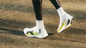 TENNIS SNEAKERS | ON LIGHTSPRAY
